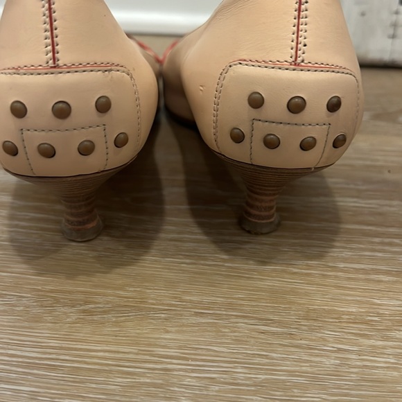 TODS nude kitten heel - Picture 5 of 8